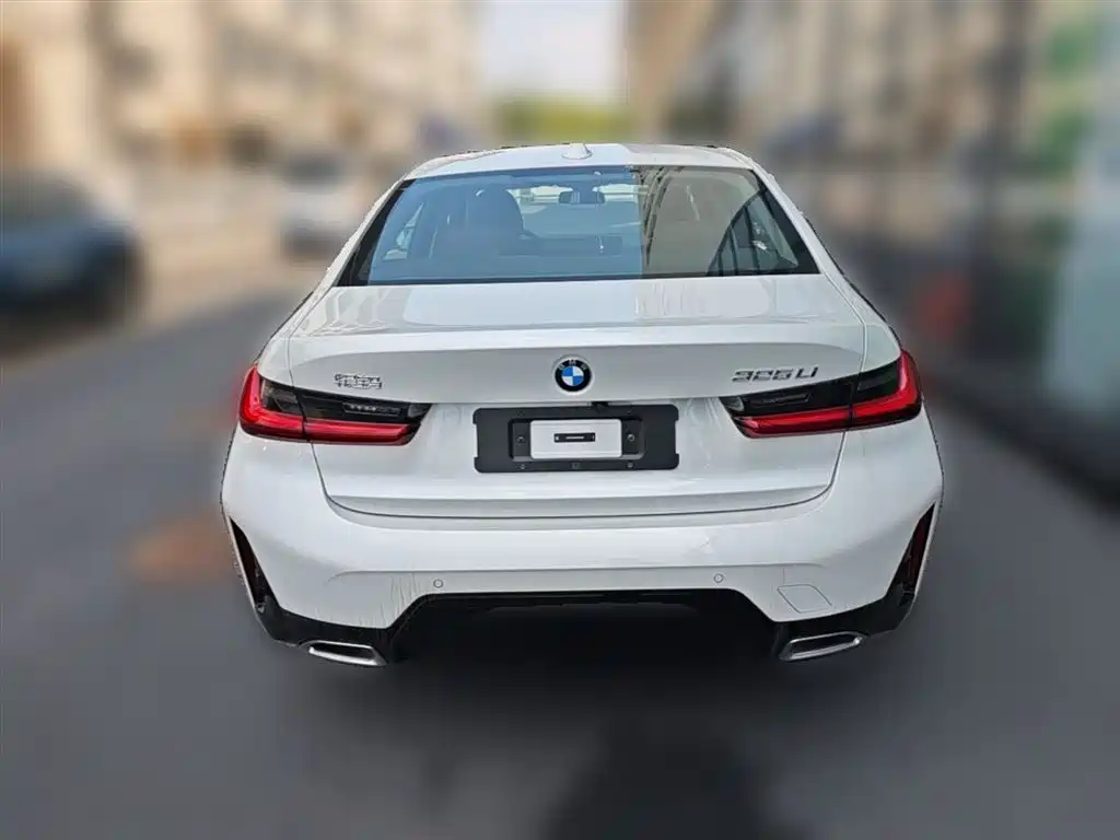 BMW 3 Series 2025 — фото 10