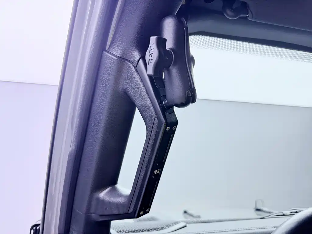 Jeep Wrangler 2022 — фото 16