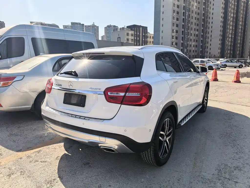Mercedes-Benz GLA 2017 — фото 10