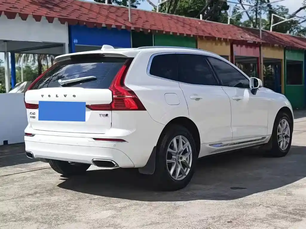 Volvo XC60 2019 — фото 4