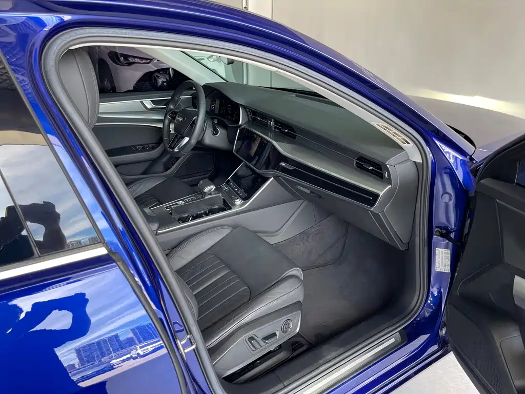 Audi A6L 2019 — фото 23