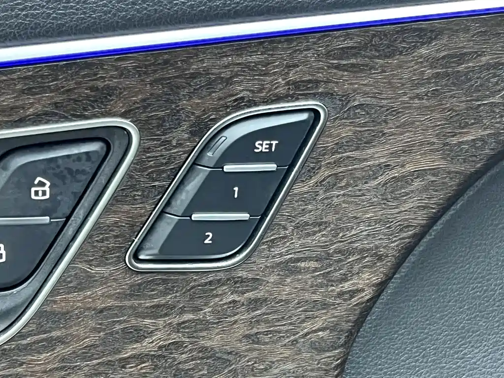 Audi Q7 2023 — фото 12