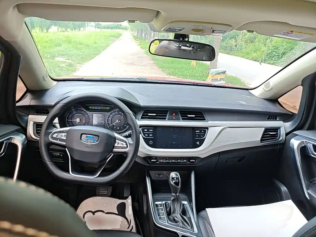 Geely Vision X3 2020 — фото 10