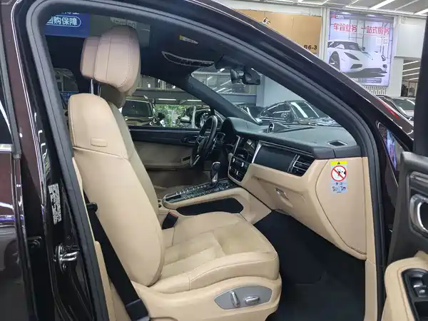 Porsche Macan 2020