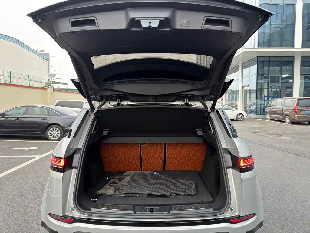 Land Rover Evoque 2024 — фото 14