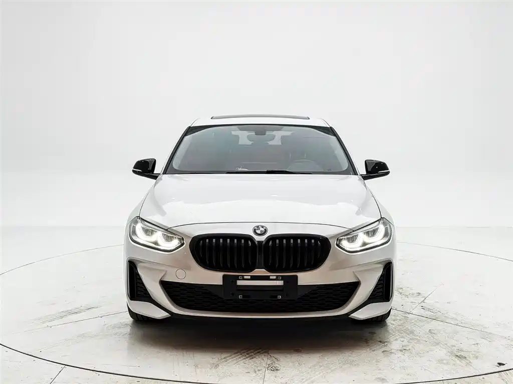 BMW 1 Series 2022 — фото 2