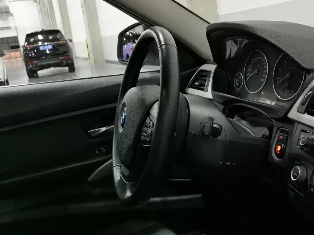 BMW 3 Series 2015 — фото 22