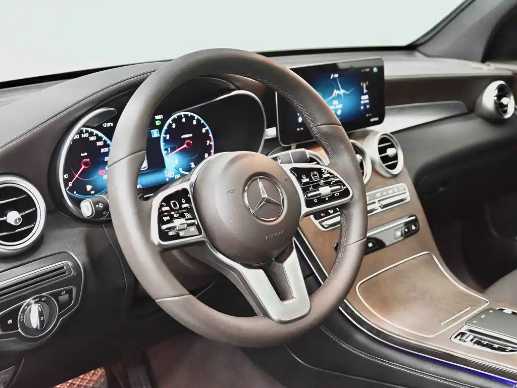 Mercedes-Benz GLC 2020 — фото 29