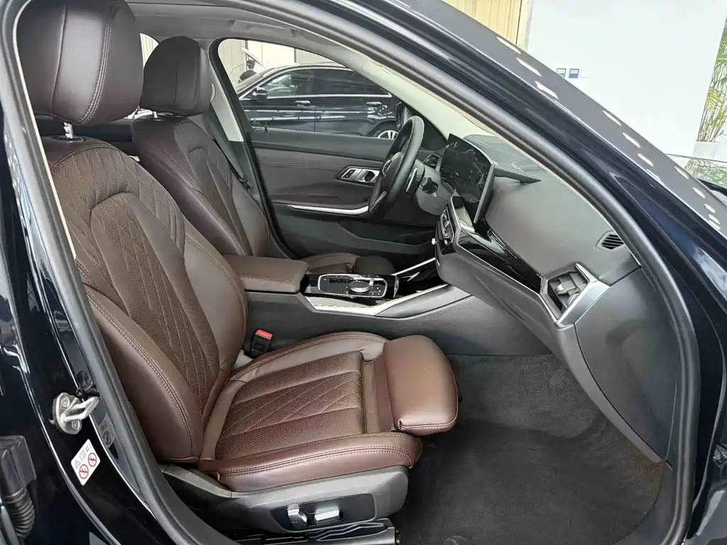 BMW 3 Series 2022 — фото 15