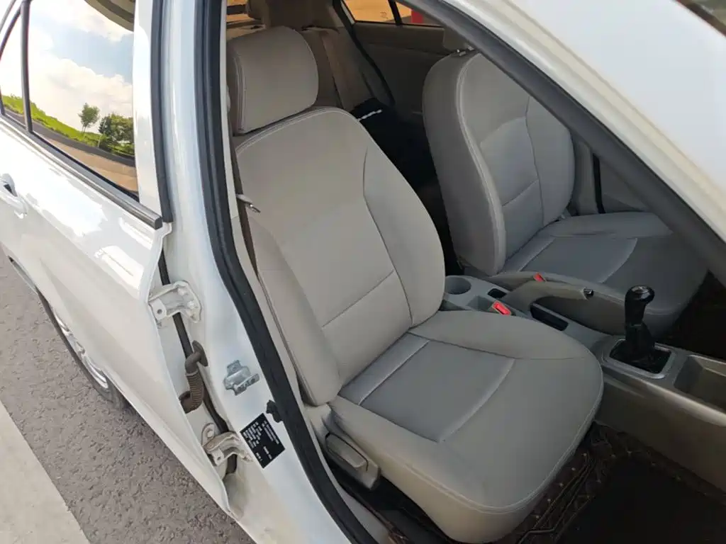 Changan Yuexiang V3 2018 — фото 25