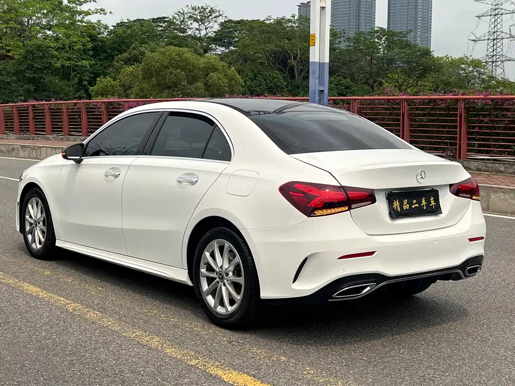 Mercedes-Benz A-Class 2020 — фото 3