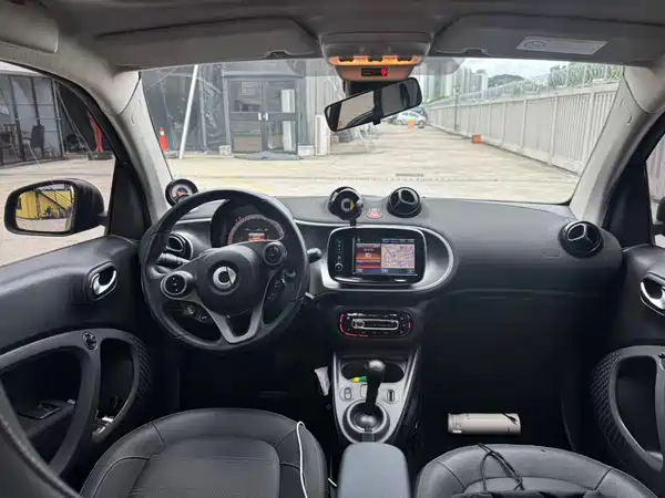 smart fortwo 2018