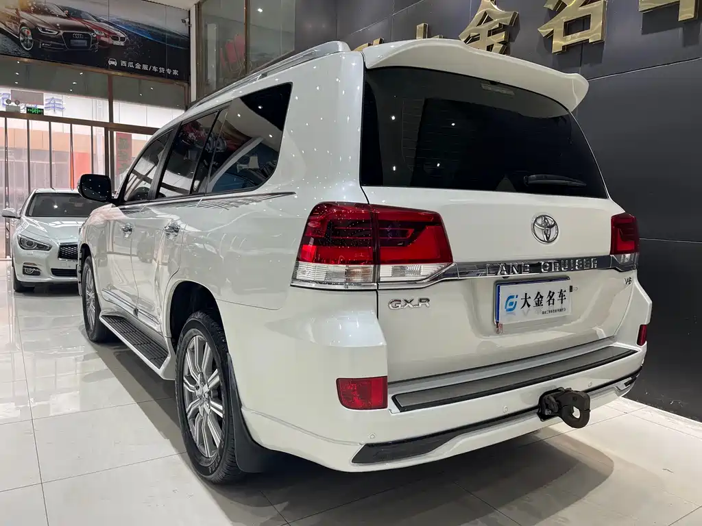 Toyota Land Cruiser 2019 — фото 11