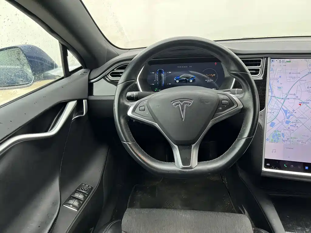 Tesla Model S 2017 — фото 10