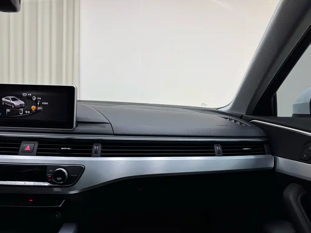 Audi A4L 2020 — фото 28