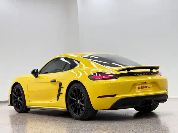 Porsche 718 2016