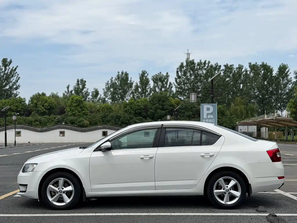 Skoda Octavia 2015 — фото 4