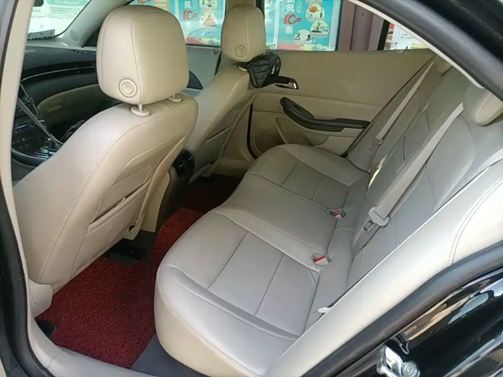 Chevrolet Malibu 2015 — фото 17