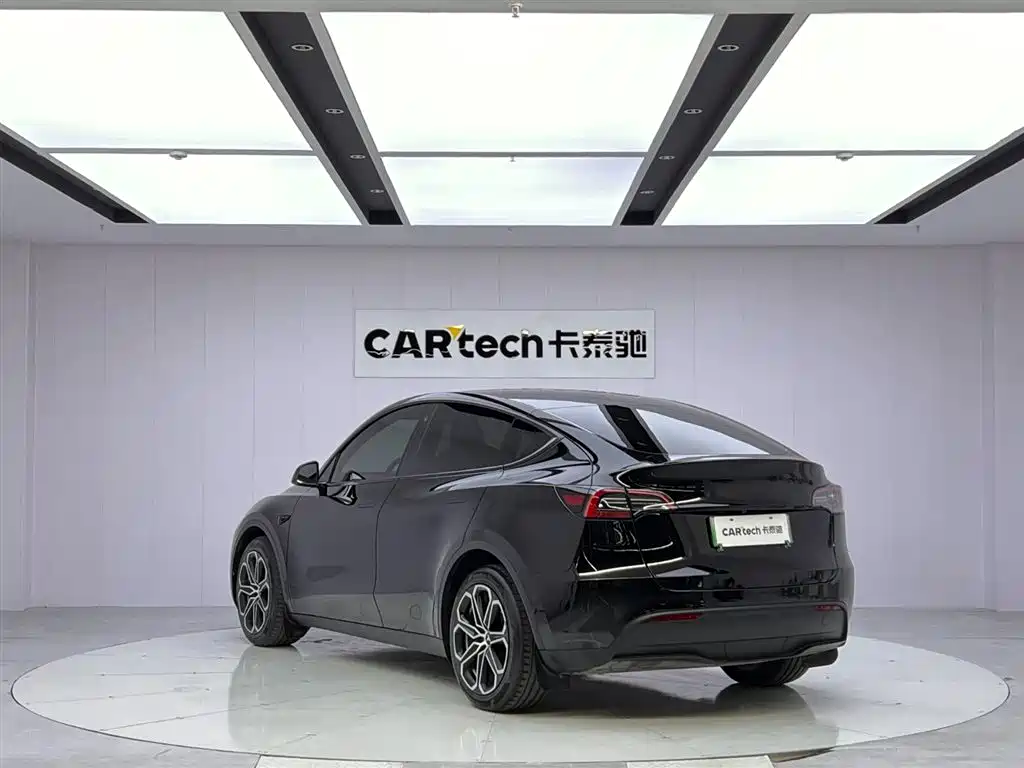 Tesla Model Y 2022 — фото 3
