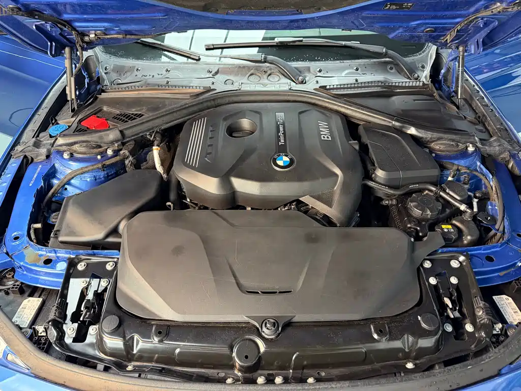 BMW 3 Series 2017 — фото 11