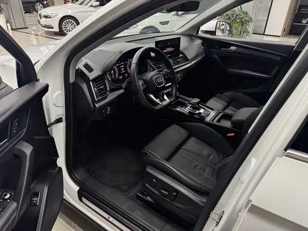 Audi Q5L 2022