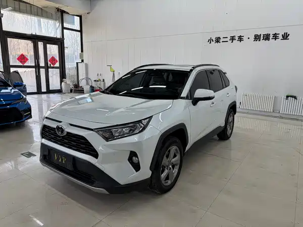 Toyota RAV4 2021