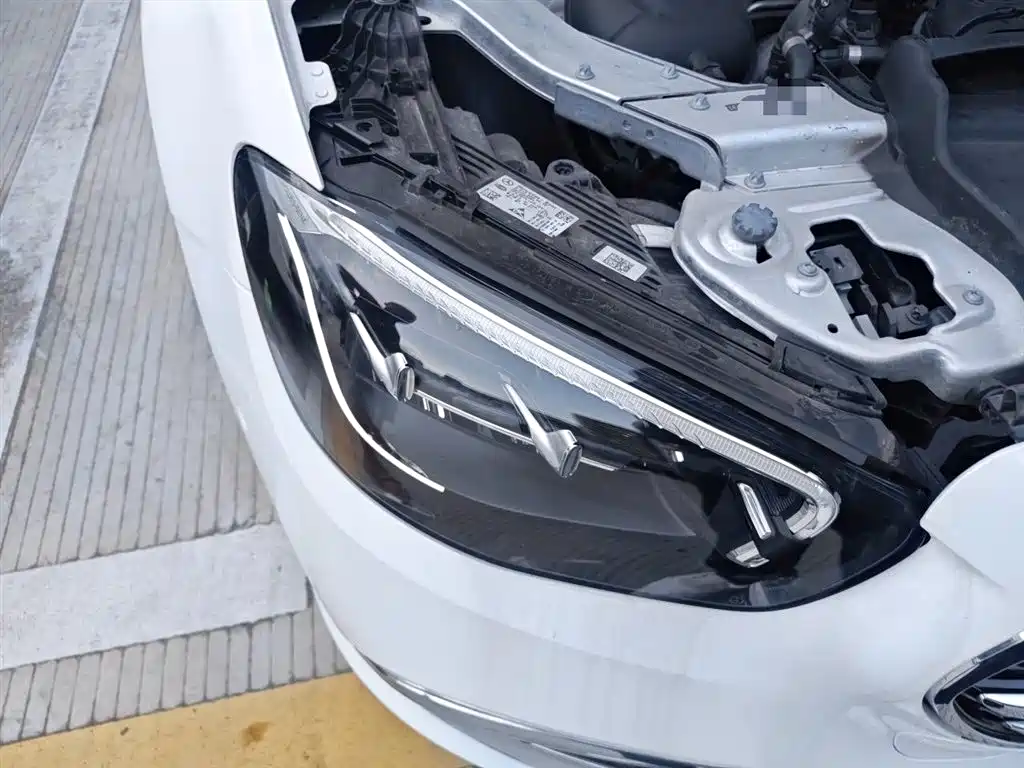 Mercedes-Benz E-Class 2022