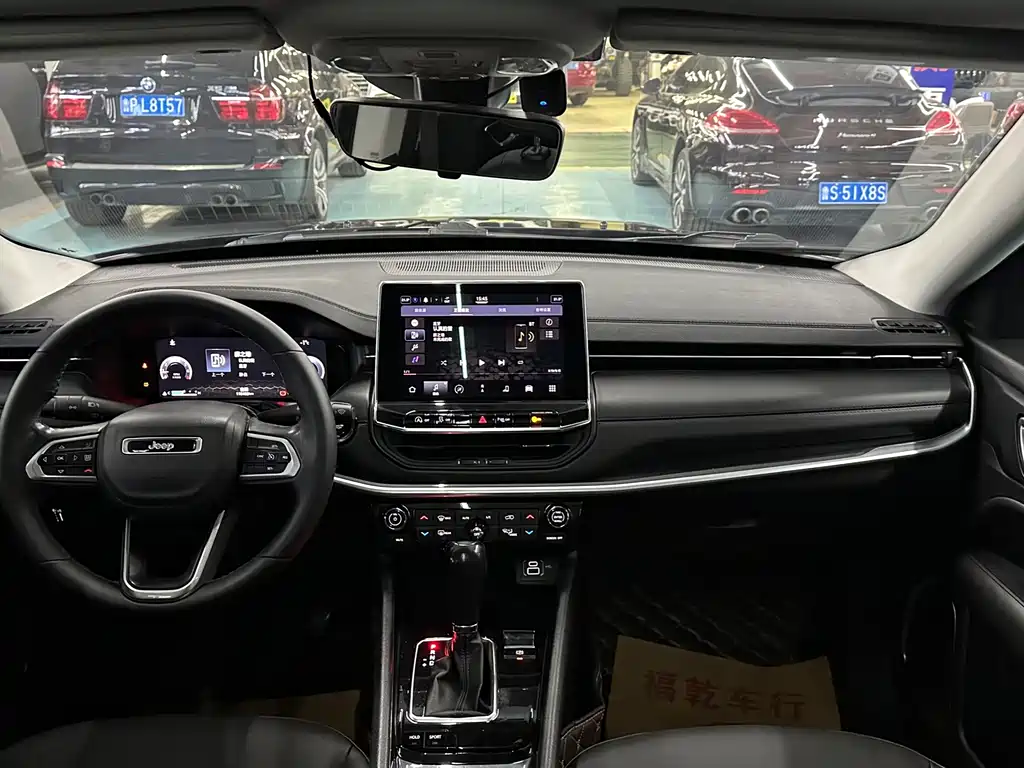 Jeep Compass 2021 — фото 10
