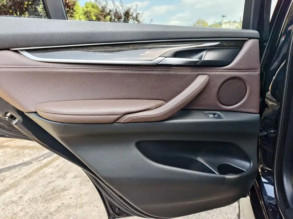BMW X5 2018 — фото 25