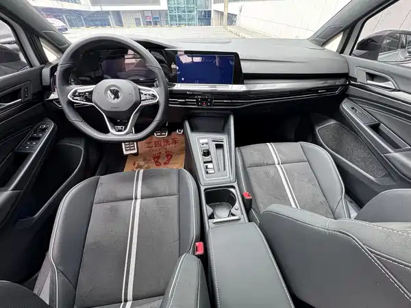 Volkswagen Golf 2023