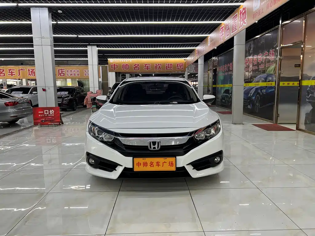 Honda Civic 2018 — фото 2