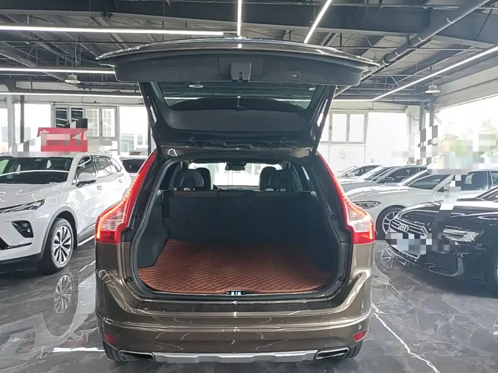 Volvo XC60 2016 — фото 19