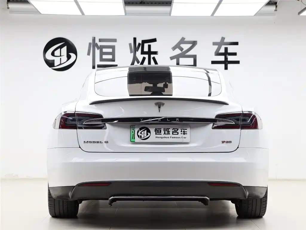 Tesla Model S 2015 — фото 20