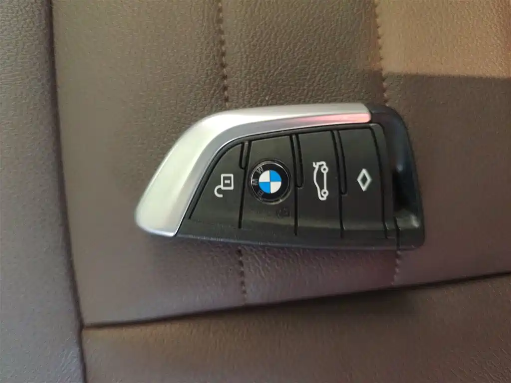 BMW X3 2021 — фото 17
