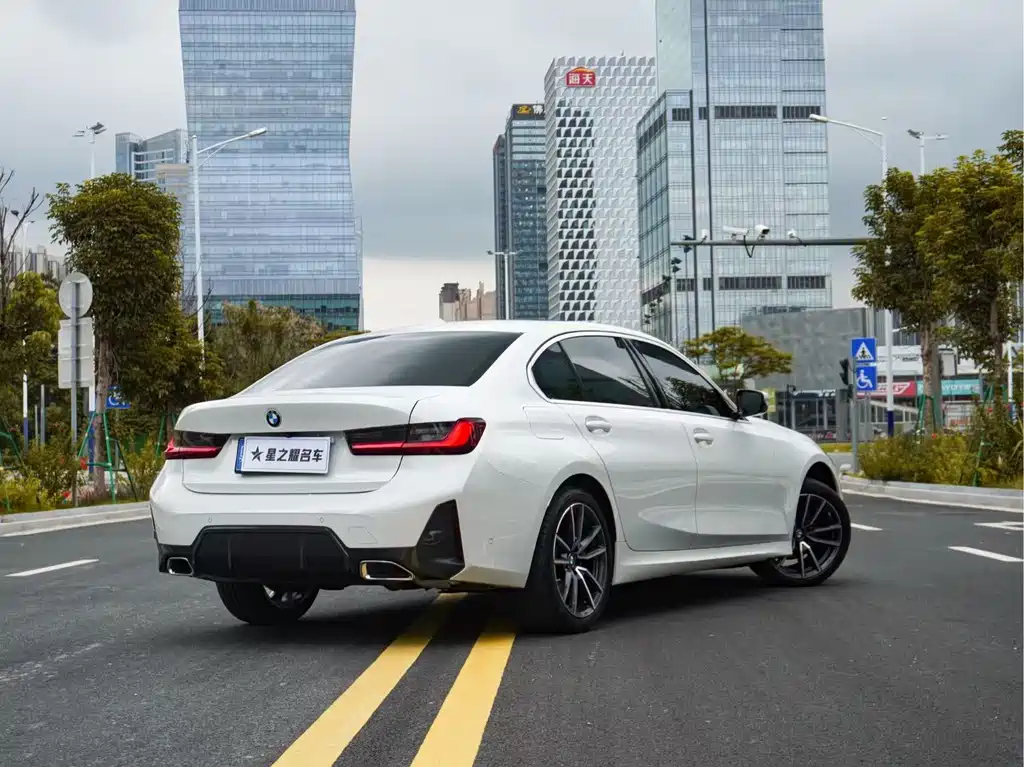 BMW 3 Series 2023