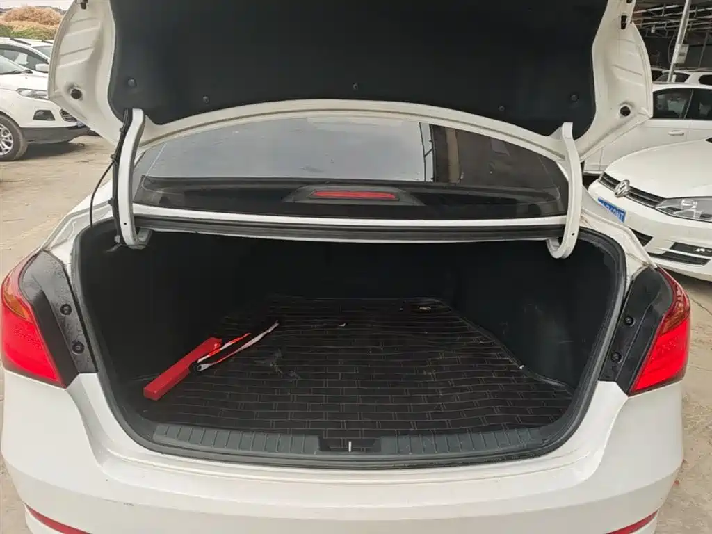 Hyundai Mistra 2014 — фото 19