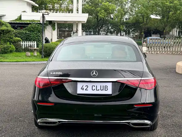 Mercedes-Benz S-Class 2024