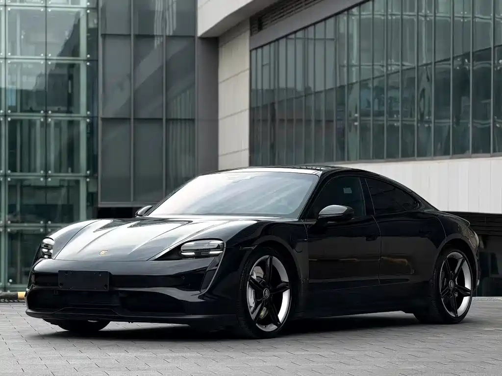 Porsche Taycan 2022