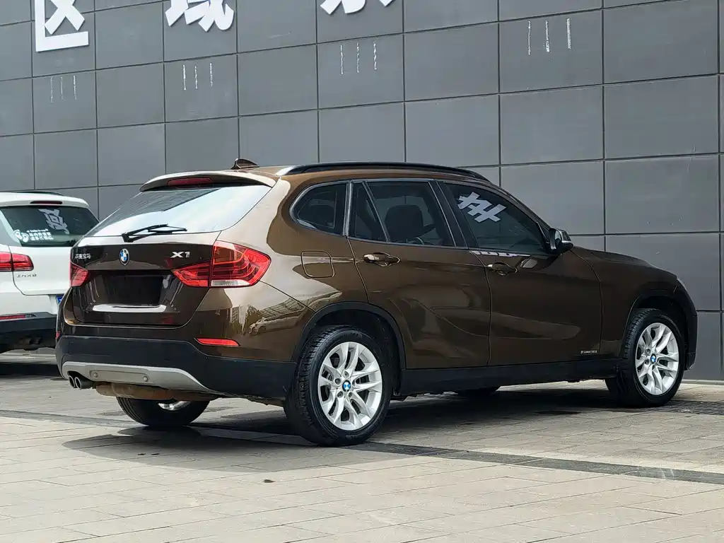 BMW X1 2015 — фото 9