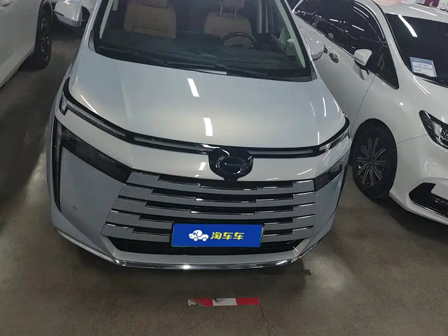 GAC Motor E8 PHEV 2024 — фото 2