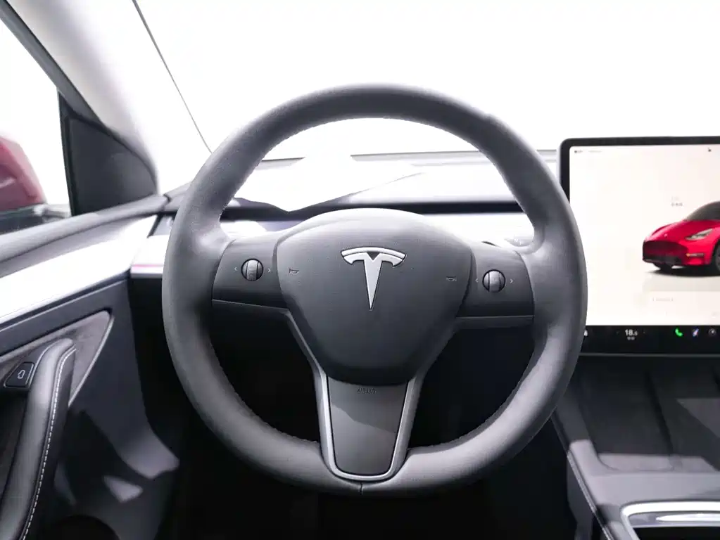 Tesla Model Y 2024 — фото 22