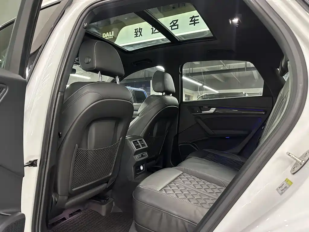 Audi Q5L Sportback 2021 — фото 9