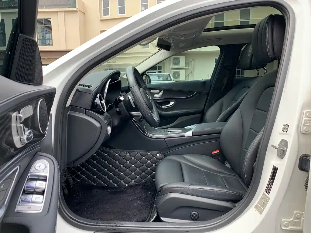 Mercedes-Benz C-Class 2020 — фото 14