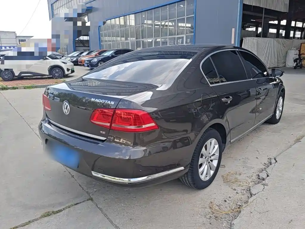 Volkswagen Magotan 2015