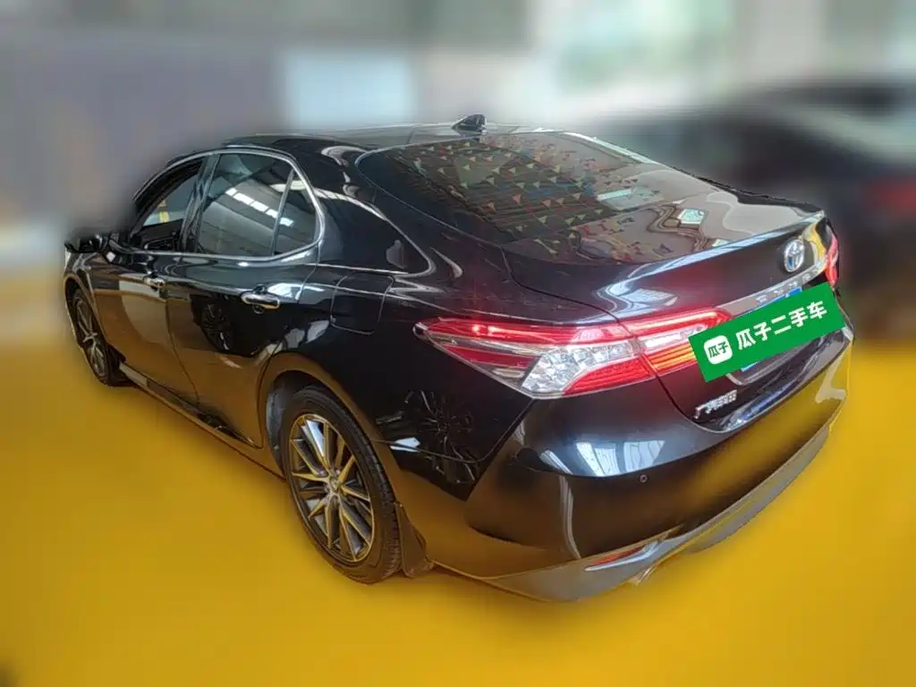 Toyota Camry 2021 — фото 9