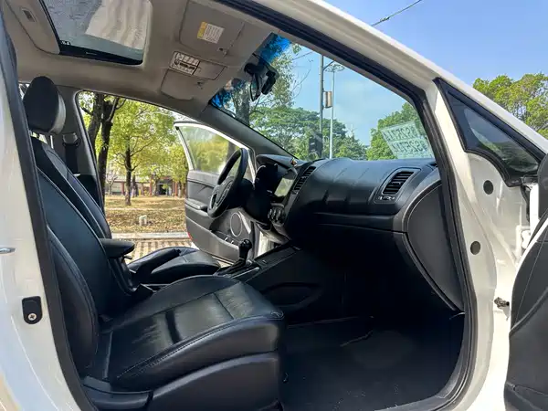 Kia K3 2016