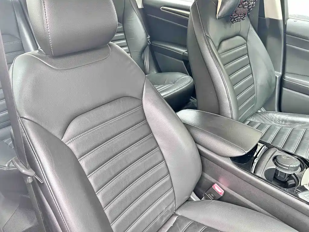 Ford Mondeo 2015 — фото 13