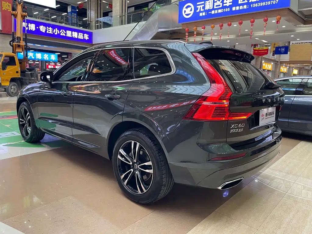 Volvo XC60 2018 — фото 5