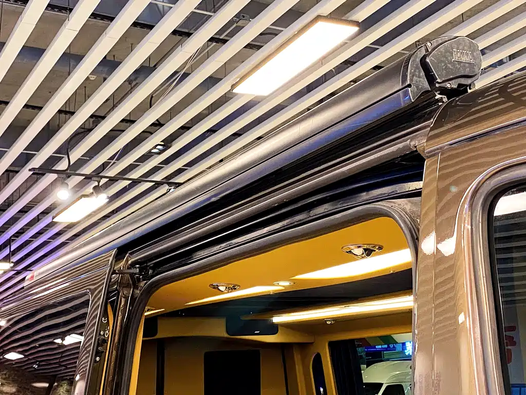 Mercedes-Benz Sprinter 2017 — фото 29