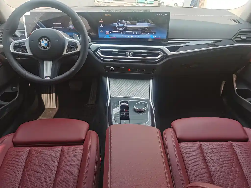 BMW 3 Series 2024 — фото 16